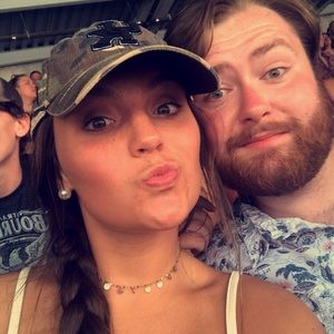 Meet your Posher, Drew